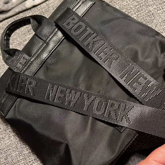 NWOT BOTKIER NEW YORK Trigger Backpack - Picture 10 of 10